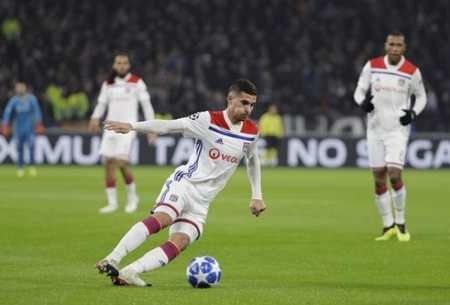 英超：利物浦2-0十人埃弗頓 薩拉赫雙響 阿什利揚染紅.